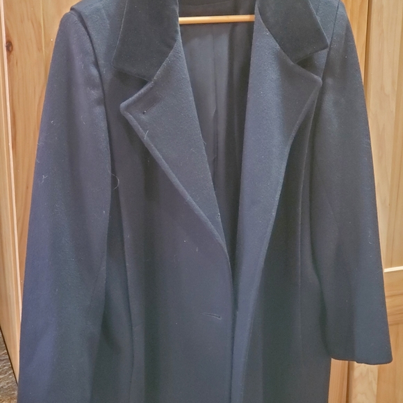 Vintage Coat - Picture 3 of 6